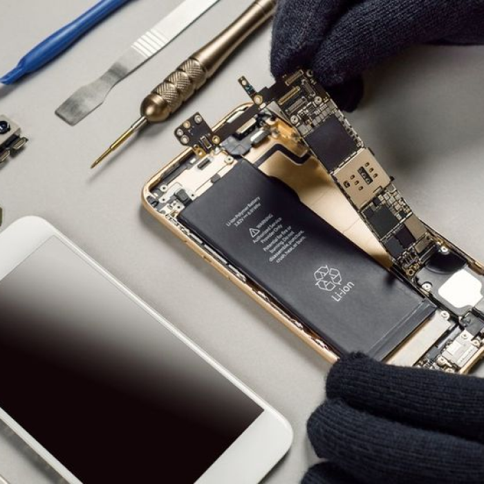 How to Select the Best Cell Phone Repair Service Mr Fix Customize 1 Smartphone repair service in india